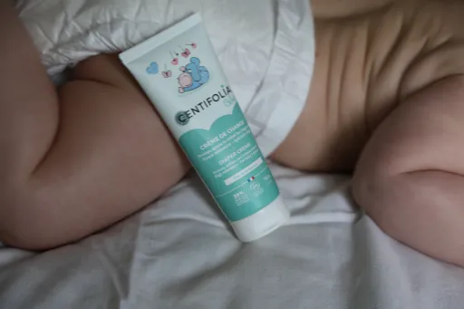 Crème De Change Bio Pour Bébé - Dès La Naissance thumbnail 3