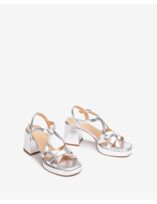 Sandales À Talon Large Et Brides Croisés En Cuir Métallisée thumbnail 2