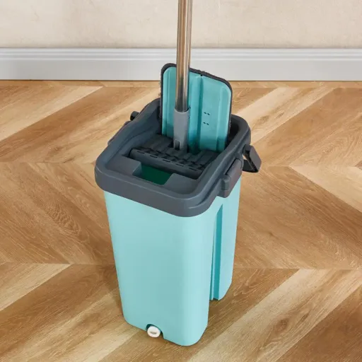 Seau double compartiment et balai plat auto-essorant + 5 recharges de serpillière thumbnail 2