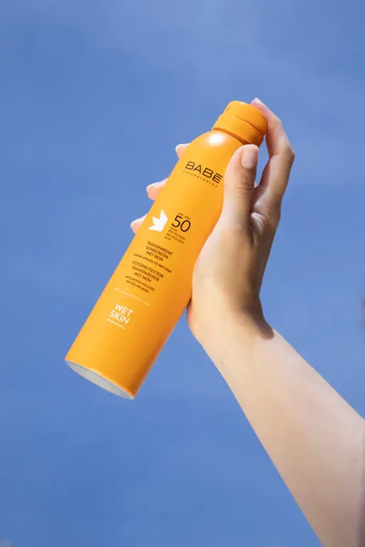 Transparent Sunscreen Wet Skin Spf50 thumbnail 2