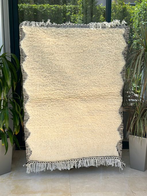 Tapis berbère Beni Ouarain crème et noir 100% laine de mouton - 110cm / 146cm thumbnail 1