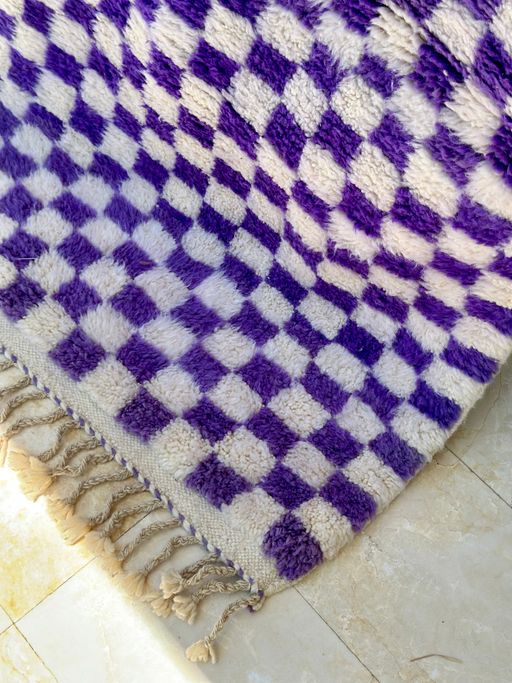 Tapis berbère Beni Ouarain damier crème et mauve 100% laine de mouton - 168cm / 100cm thumbnail 2