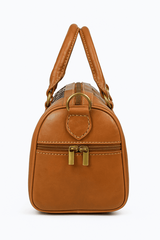 Sac artisanal en cuir fauve avec motif marocain noir thumbnail 2