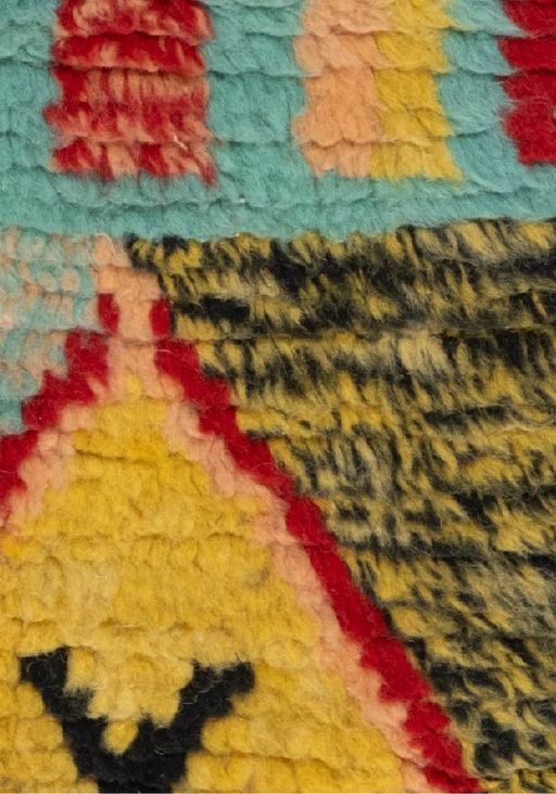 Tapis marocain vert texturé à motifs géométriques thumbnail 2