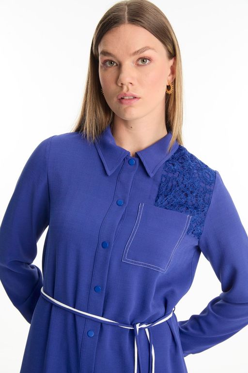 Tunique longue violette à col chemise avec dentelle T-1451 thumbnail 3