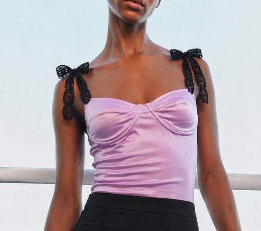 Body En Satin Lilas À Bretelles En Dentelle thumbnail 2